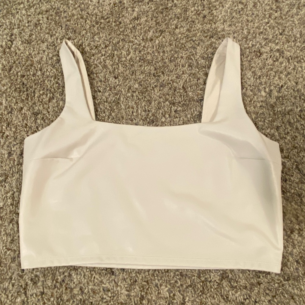 Express Body Contour Crop Tank sz L